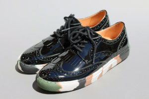 ウィングチップ型スニーカーベーシック