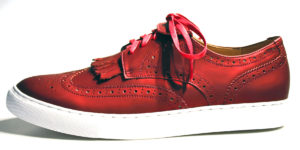 ウィングチップ型スニーカー、マット、ベロア、カモウソール。