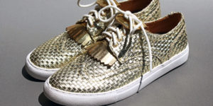 ウィングチップ型スニーカー（新色）メッシュ。