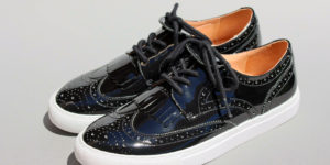 ウィングチップ型スニーカーベーシック