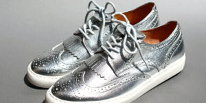 ウィングチップ型スニーカーベーシック